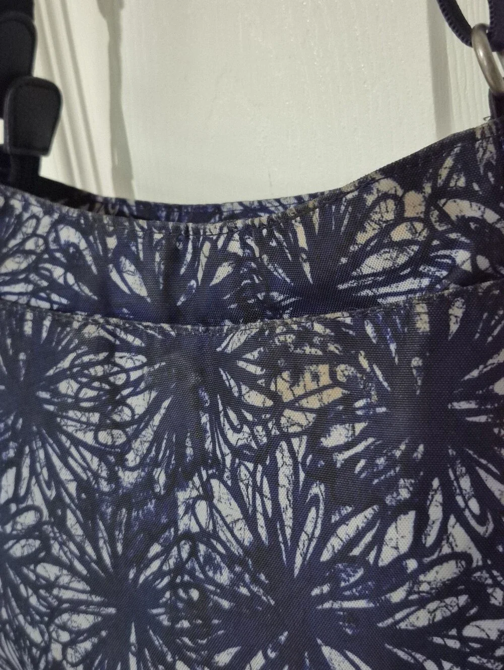 Baggalini Day trip Hobo Crossbody Bag In Navy Blue Floral
